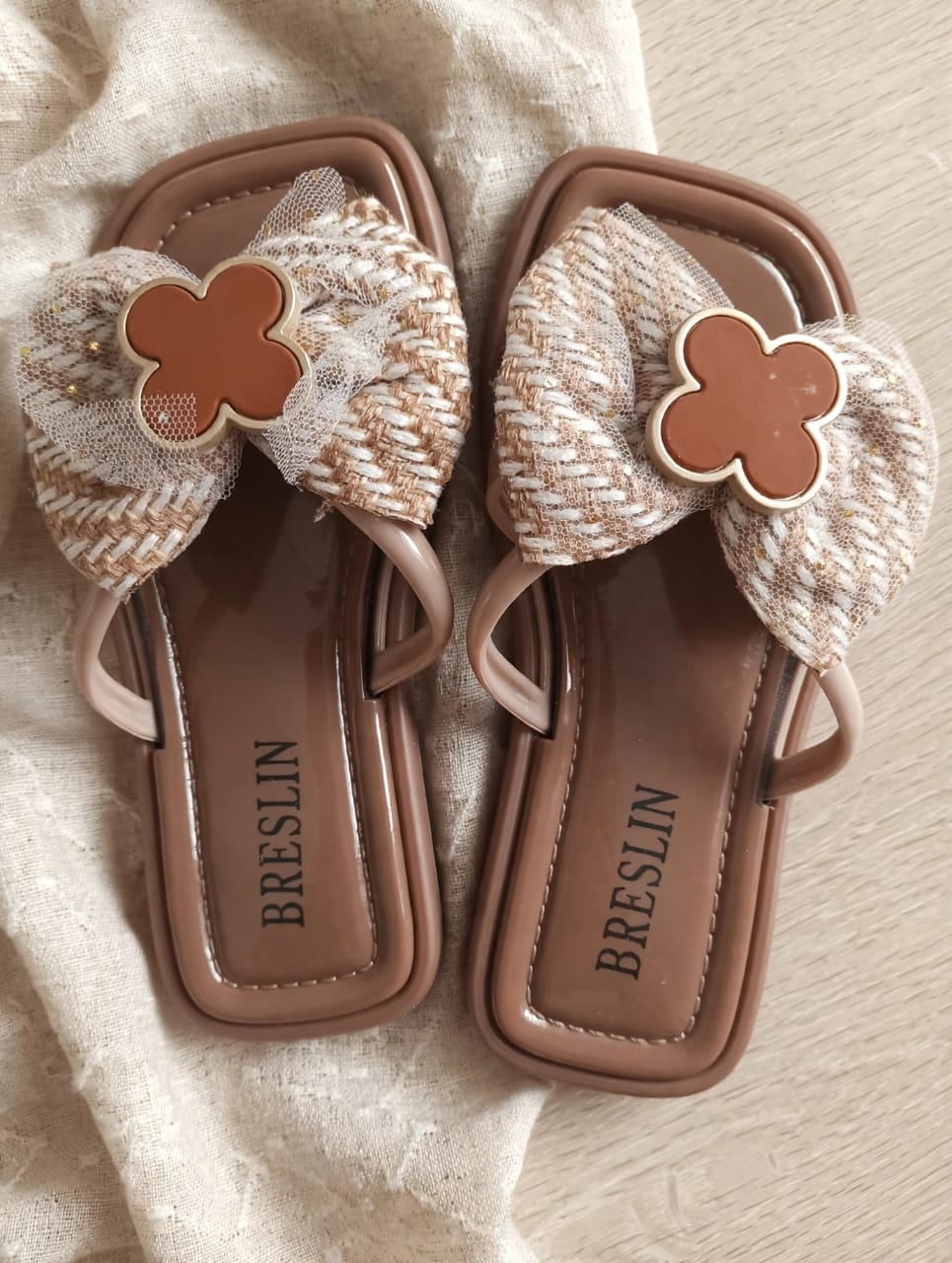 sandal  slop model jepit pita breslin seri warna (dua ukuran)