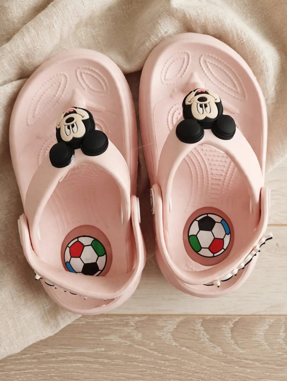 sandal jepit tali belakang bunyi kids IRSOE (dua ukuran )